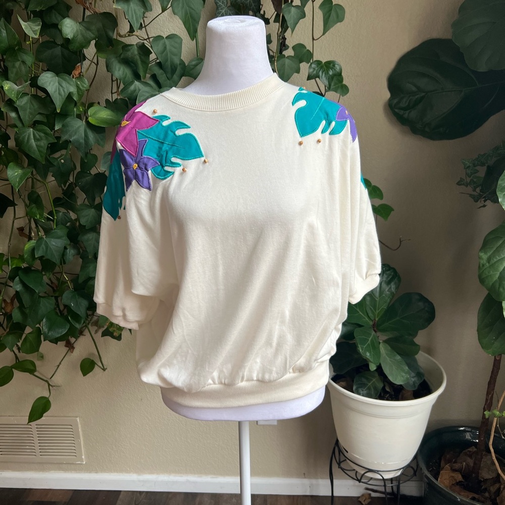 VINTAGE ALFRED DUNNER Floral Quater Sleeve Cream Crewneck Sweater | medium